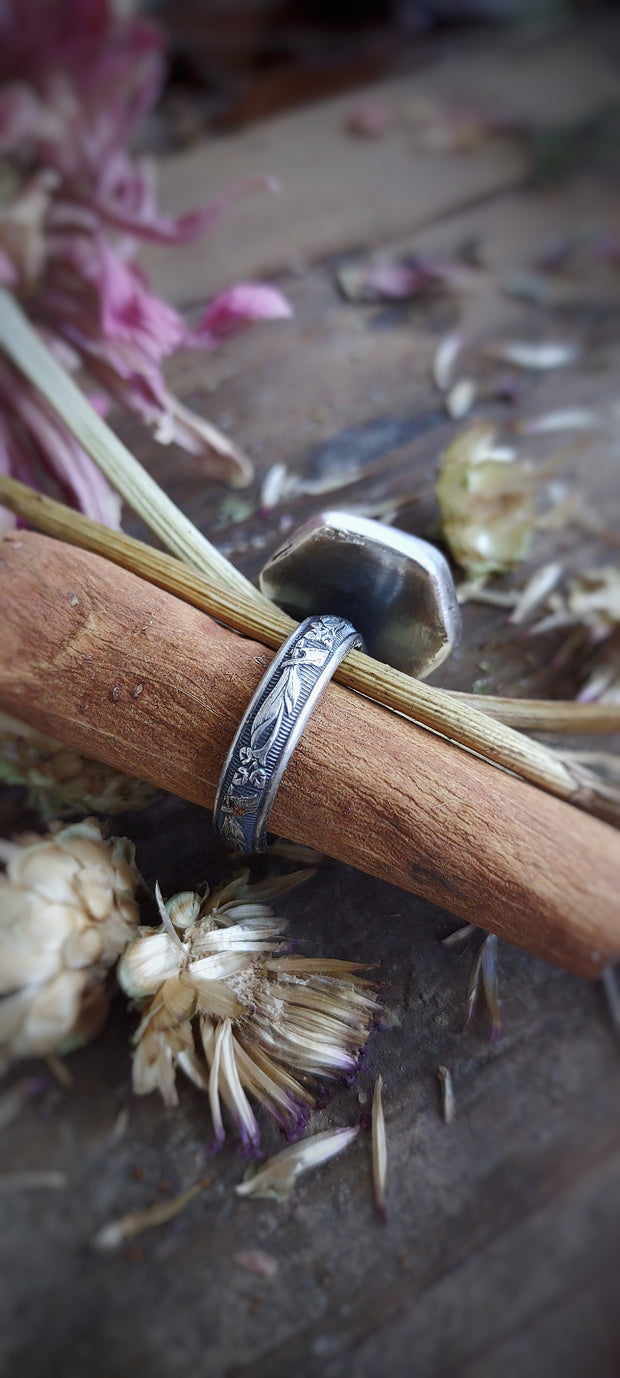 Abstract Flower - Adjustable Sapphire Ring - Art In Motion Jewelry & Metal Studio LLC